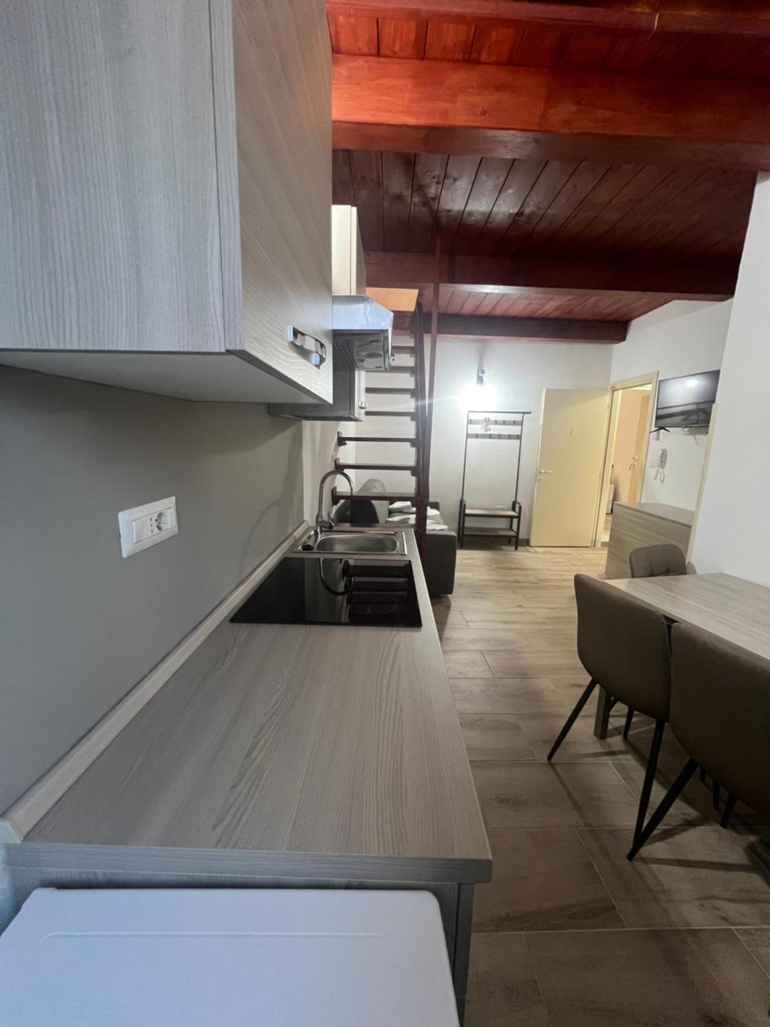 Station Rooms37 ซัสซารี ภายนอก รูปภาพ