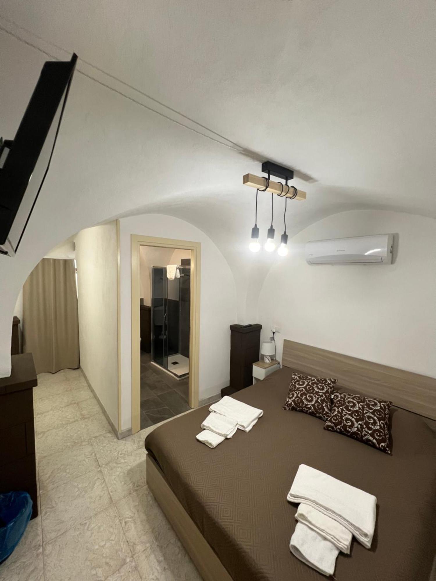 Station Rooms37 ซัสซารี ภายนอก รูปภาพ