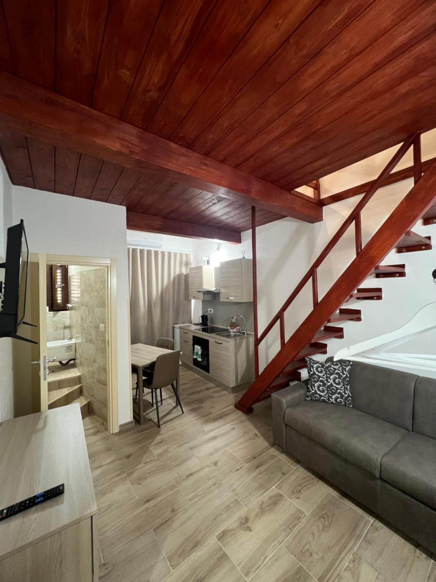 Station Rooms37 ซัสซารี ภายนอก รูปภาพ