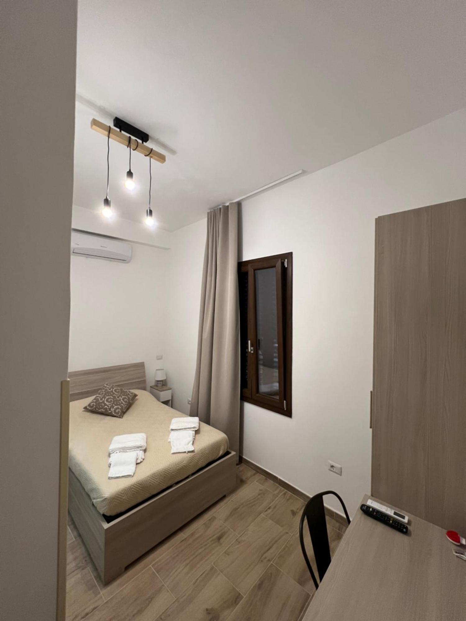 Station Rooms37 ซัสซารี ภายนอก รูปภาพ