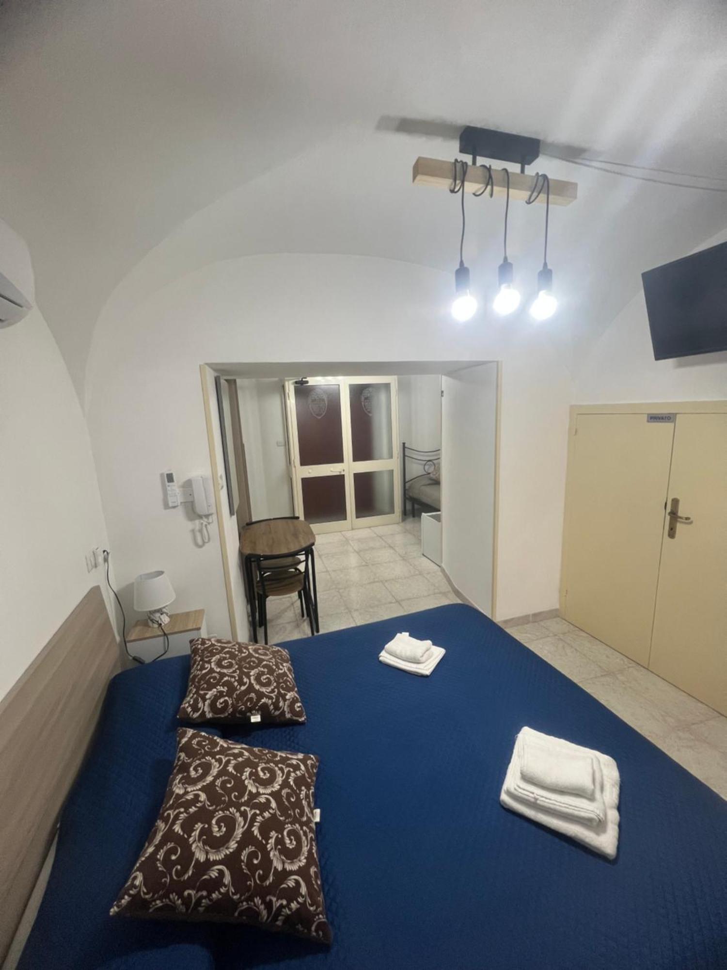 Station Rooms37 ซัสซารี ภายนอก รูปภาพ
